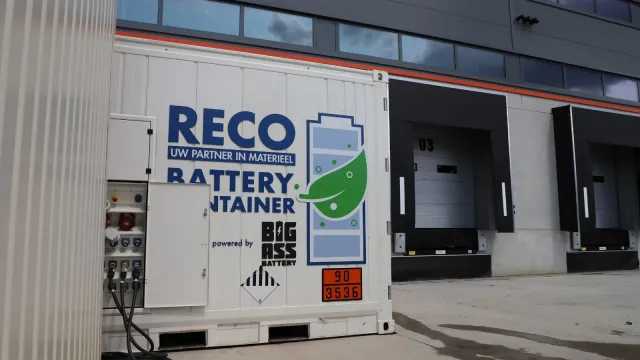 RECO batterijcontainer voor peak shaving bij Sanders Fritom in Uden