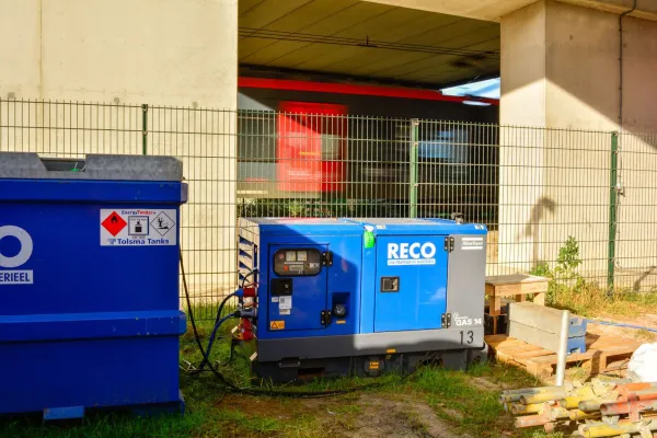 RECO Stage V diesel aggregaat 14 kVA in gebruik op een bouwplaats