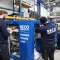 RECO monteurs werken aan een Battery Pack 60 kWh in de werkplaats