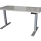 Elektrisch verstelbaar zit-sta-bureau met ruim werkblad voor een ergonomische werkplek in een kantoorunit.