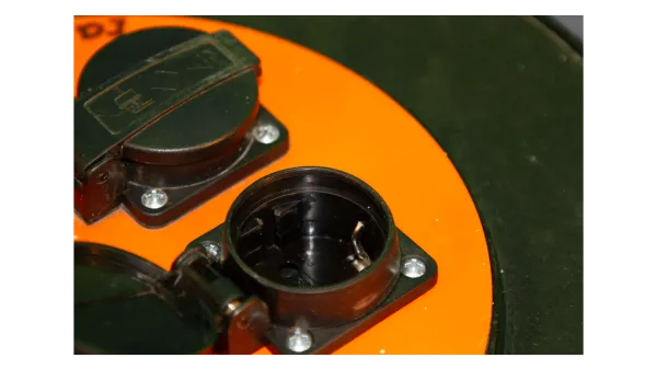 Detail van Schuko-contactdozen op haspel 25m