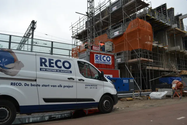 Scanclimber bouwlift bij nieuwbouwproject Kop van Laak in Den Haag