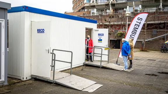 Tijdelijk stemlokaal van RECO voor gemeente Leiderdorp en De Bilt