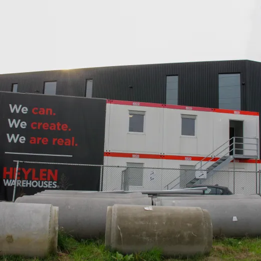 Tijdelijke kantoorunits van RECO bij Heylen Warehouses in Weert